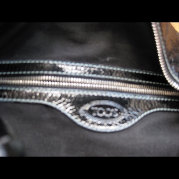 TODS BLACK PATENT LEATHER BOX SATCHEL - Picture 2 of 12